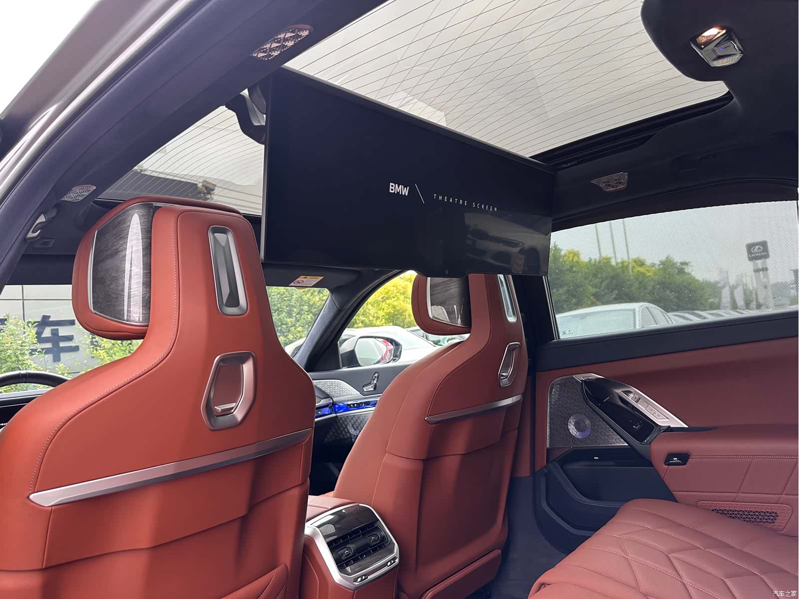 BMW i7, 2025 10