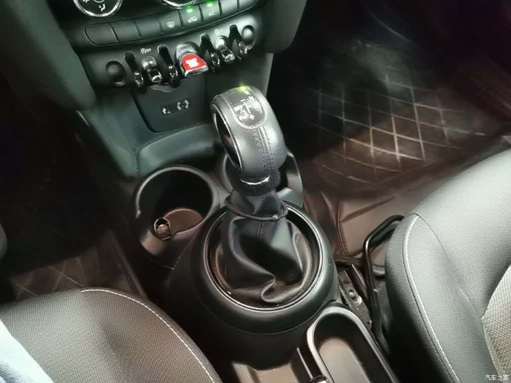 Mini ONE, 2016 21