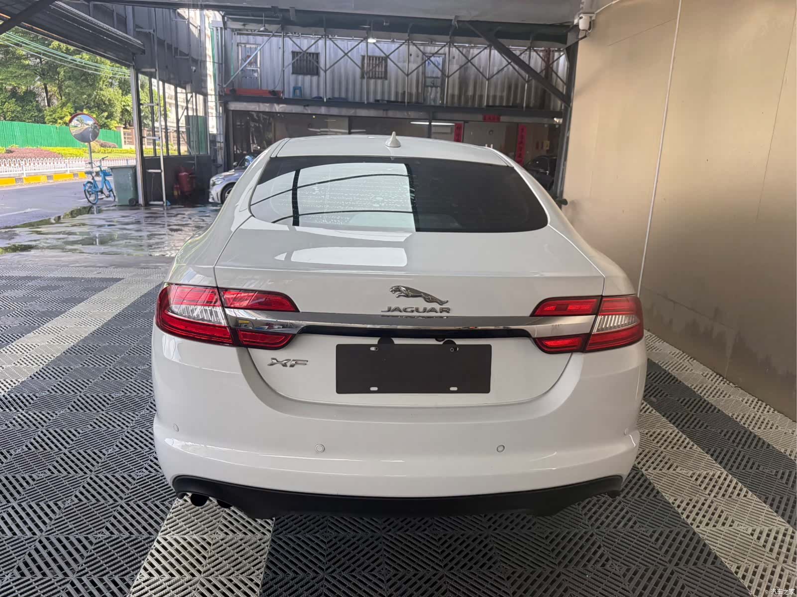 Jaguar XF, 2016 8