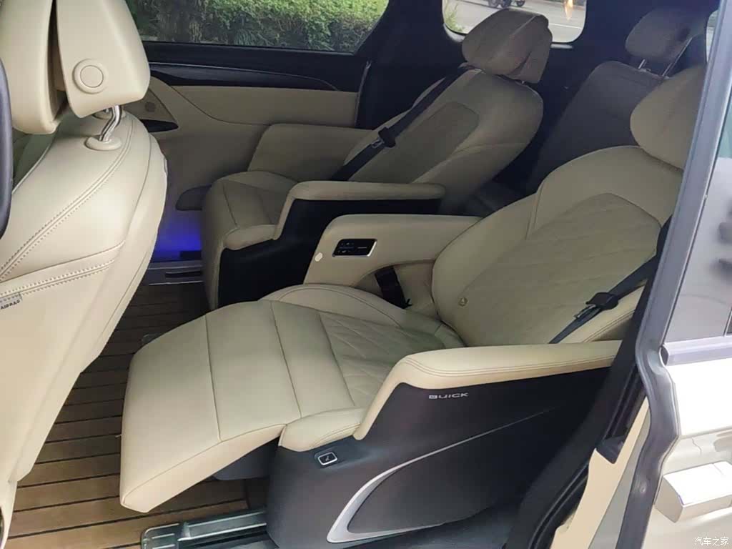 Buick GL8, 2021 17