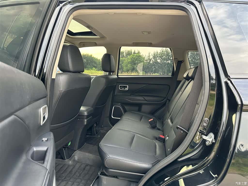 Mitsubishi Outlander, 2018 9