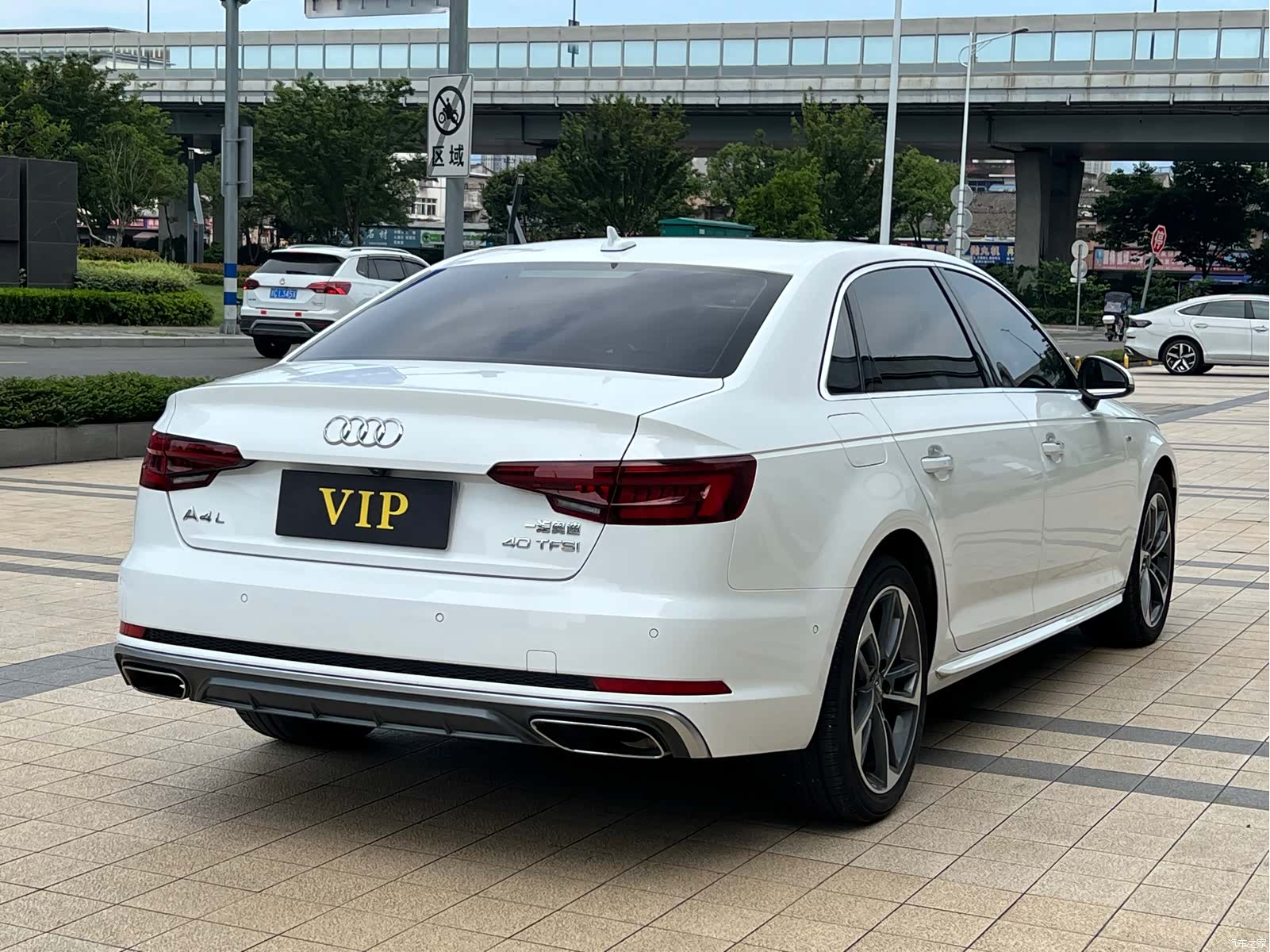 Audi A4L, 2019 4