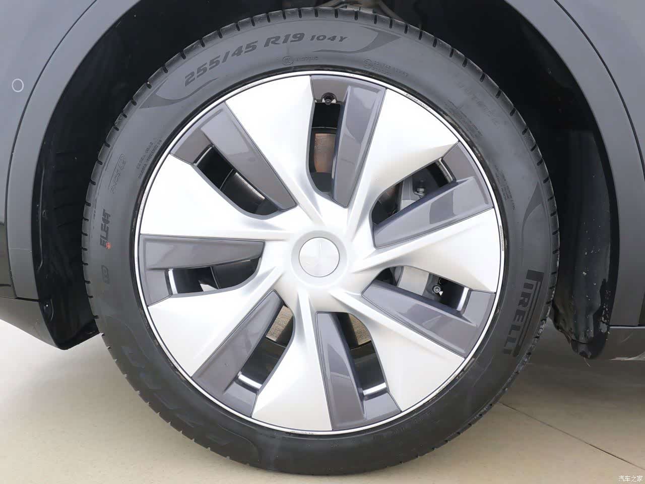Tesla Model Y, 2023 10
