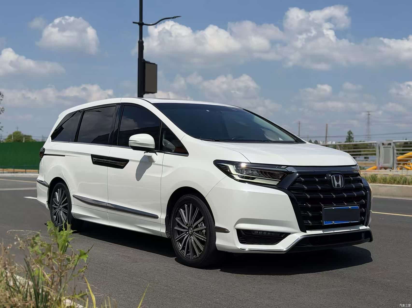 Honda Elysion, 2022 3