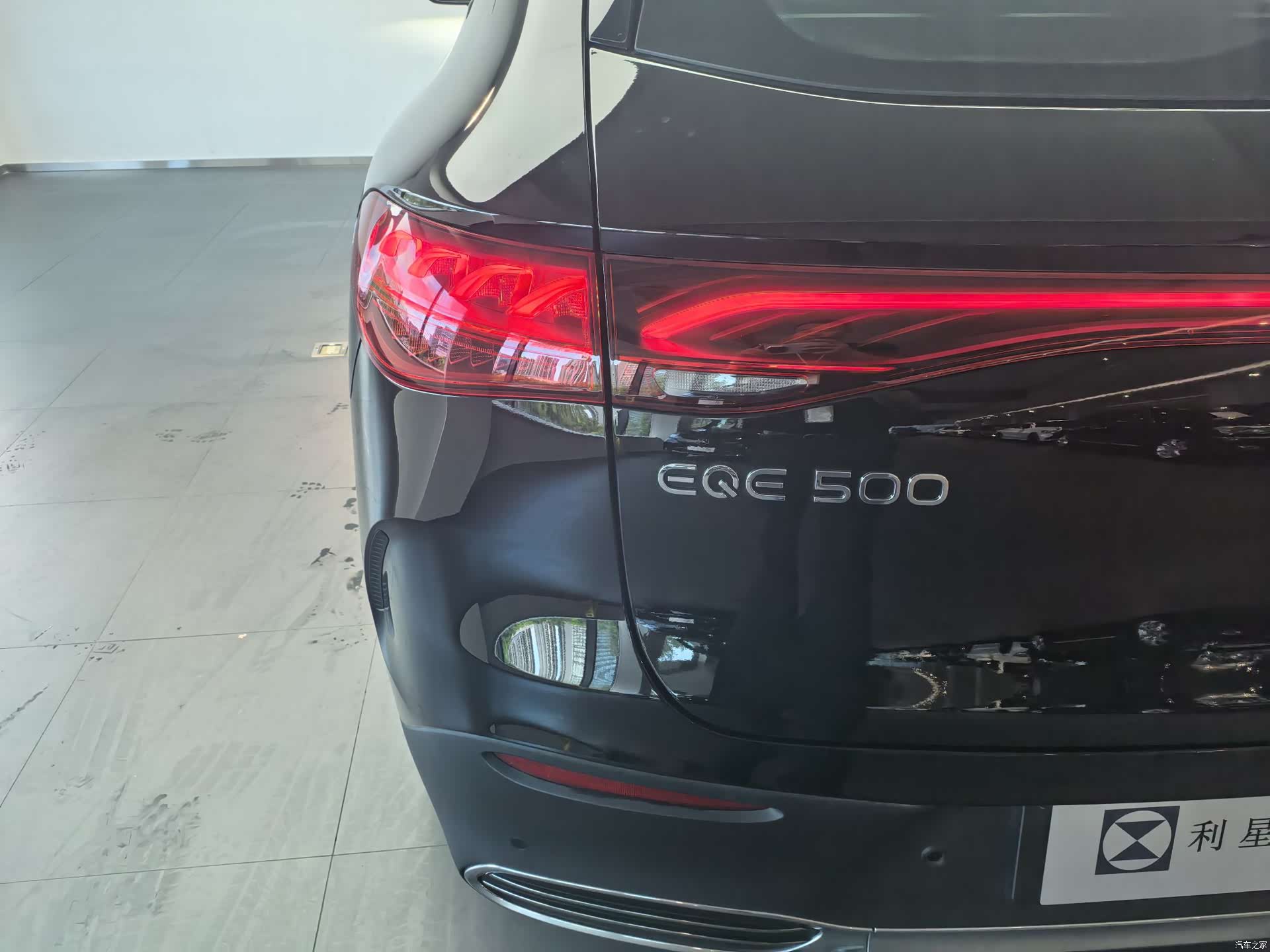 Mercedes-Benz EQE, 2025 11