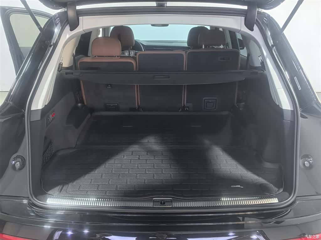 Audi Q7, 2023 15