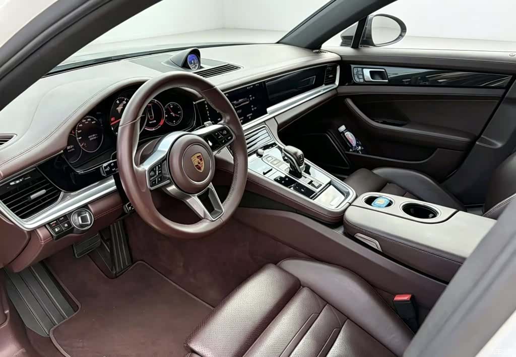 Porsche Panamera, 2018 4