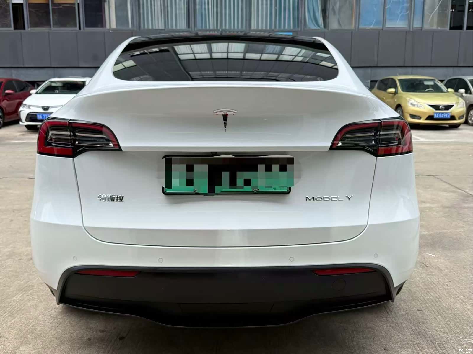 Tesla Model Y, 2023 7