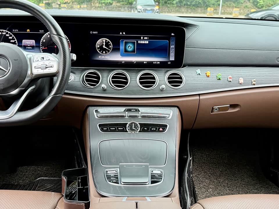 Mercedes-Benz E-class Mercedes-Benz E-class