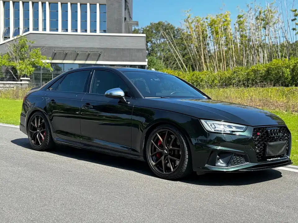 Audi S4