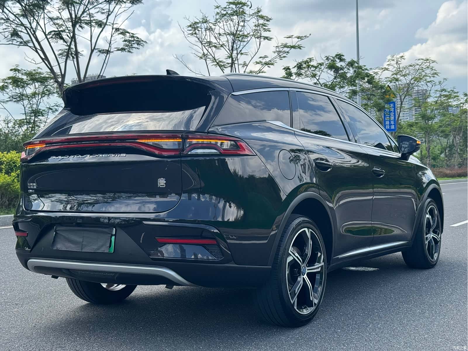 BYD Tang, 2022 10
