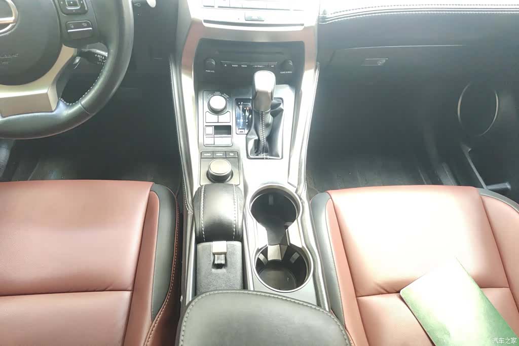 Lexus NX, 2015 16