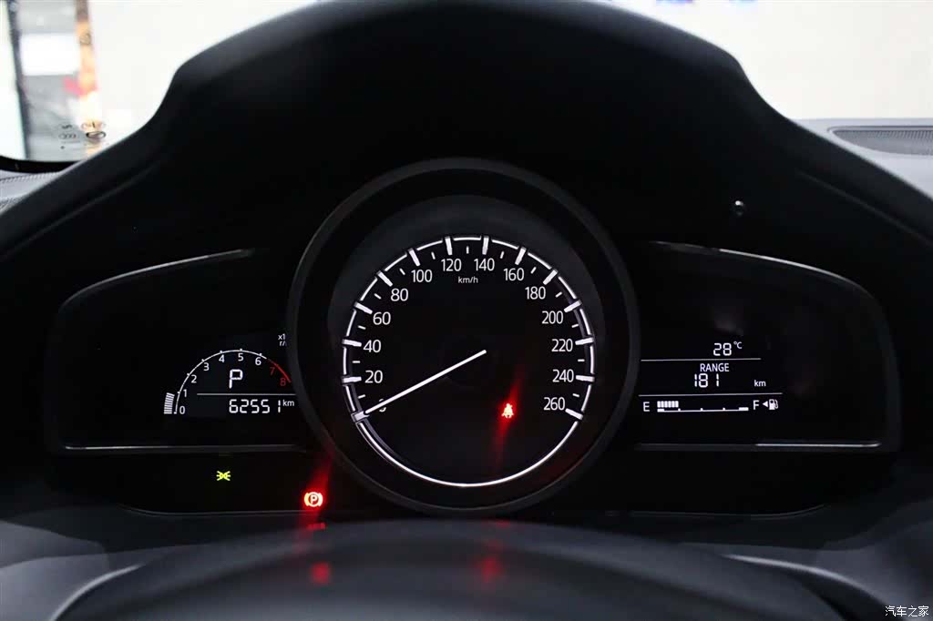 Mazda CX-4, 2020 все фото