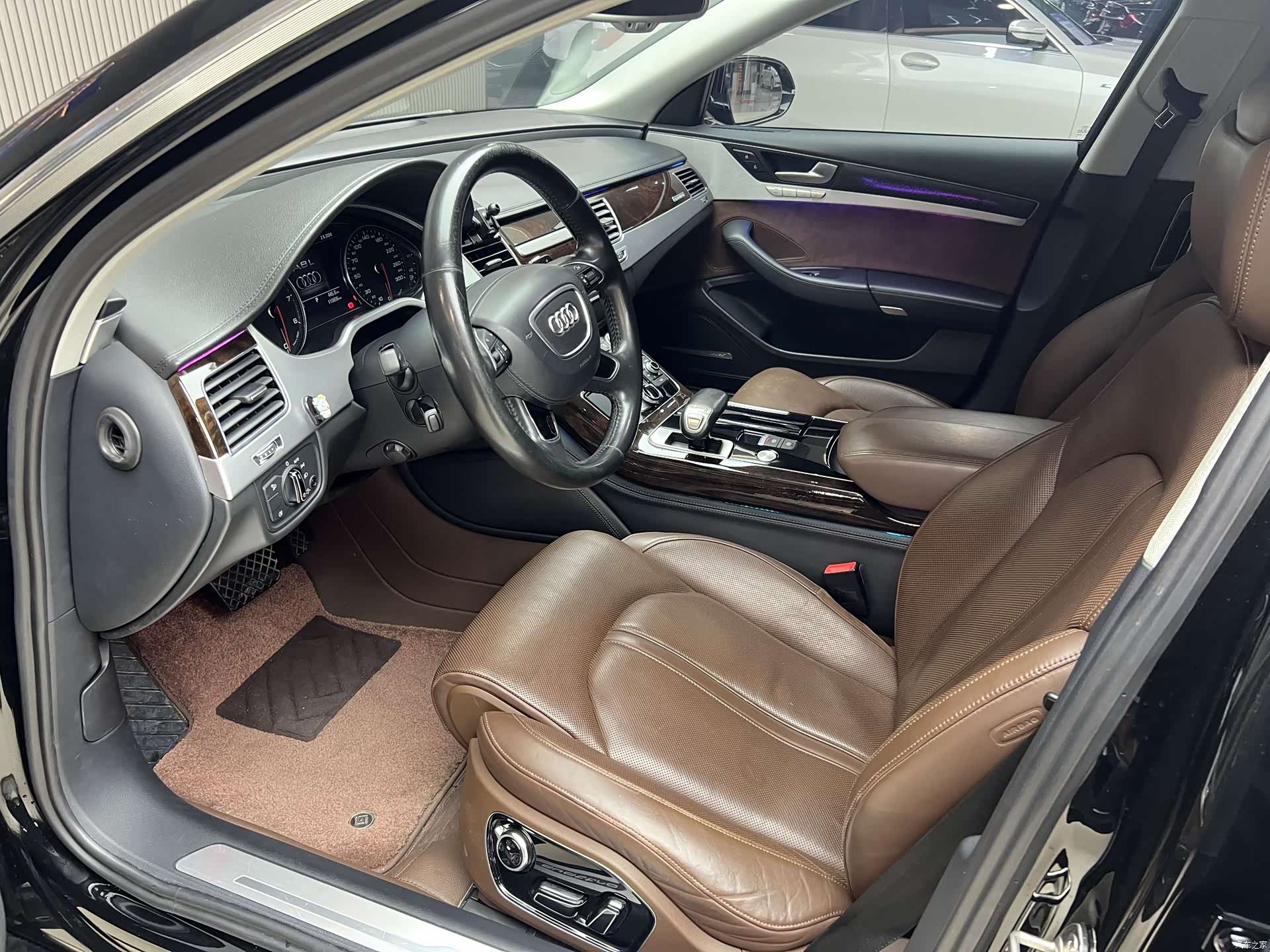 Audi A8L, 2017 все фото