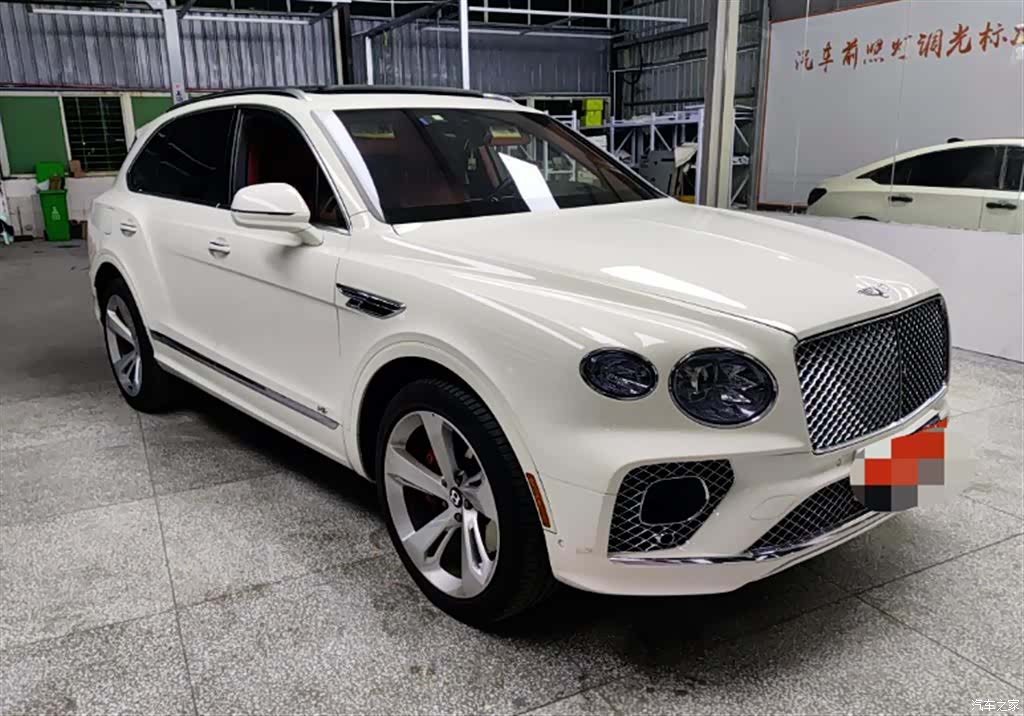Bentley Bentayga, 2022 2