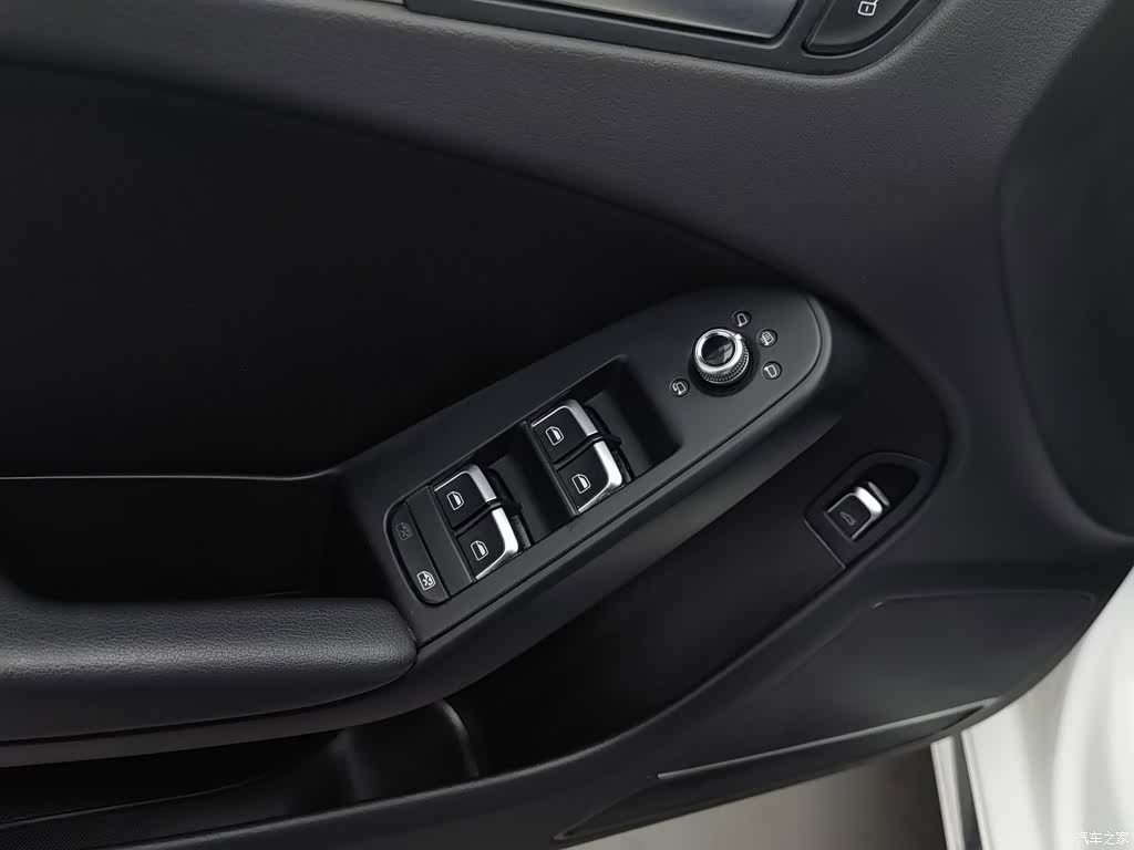 Audi A4L, 2016 9
