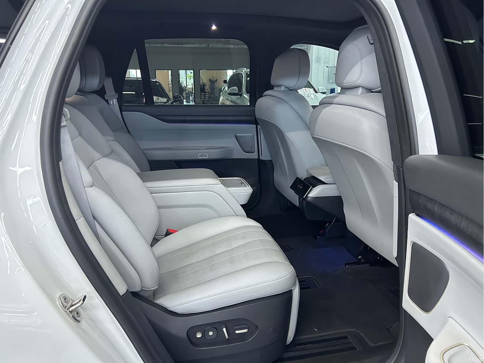 NIO ES8, 2023 10