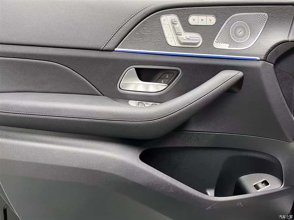 Mercedes-Benz GLS, 2025 все фото
