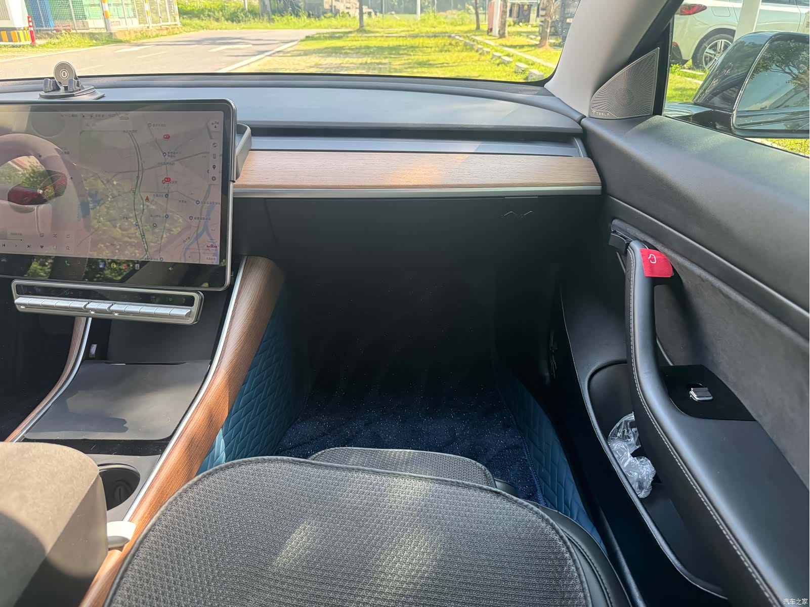 Tesla Model 3, 2020 15