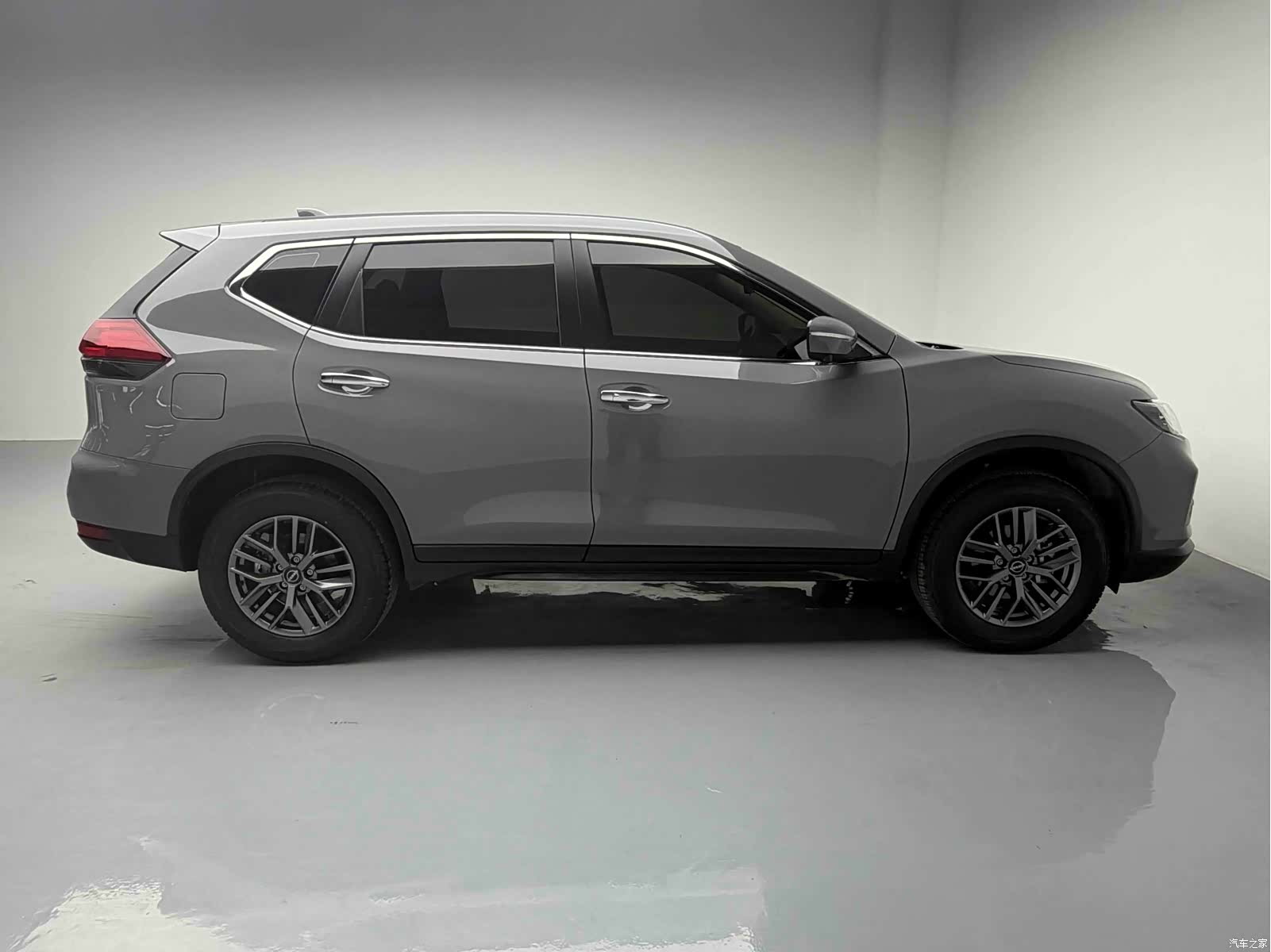 Nissan X-Trail, 2025 все фото