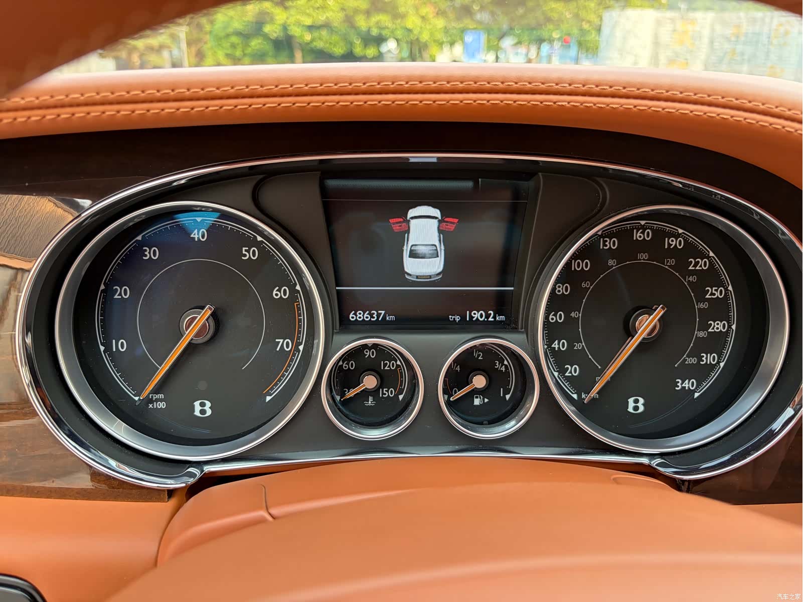 Bentley Flying Spur, 2017 24
