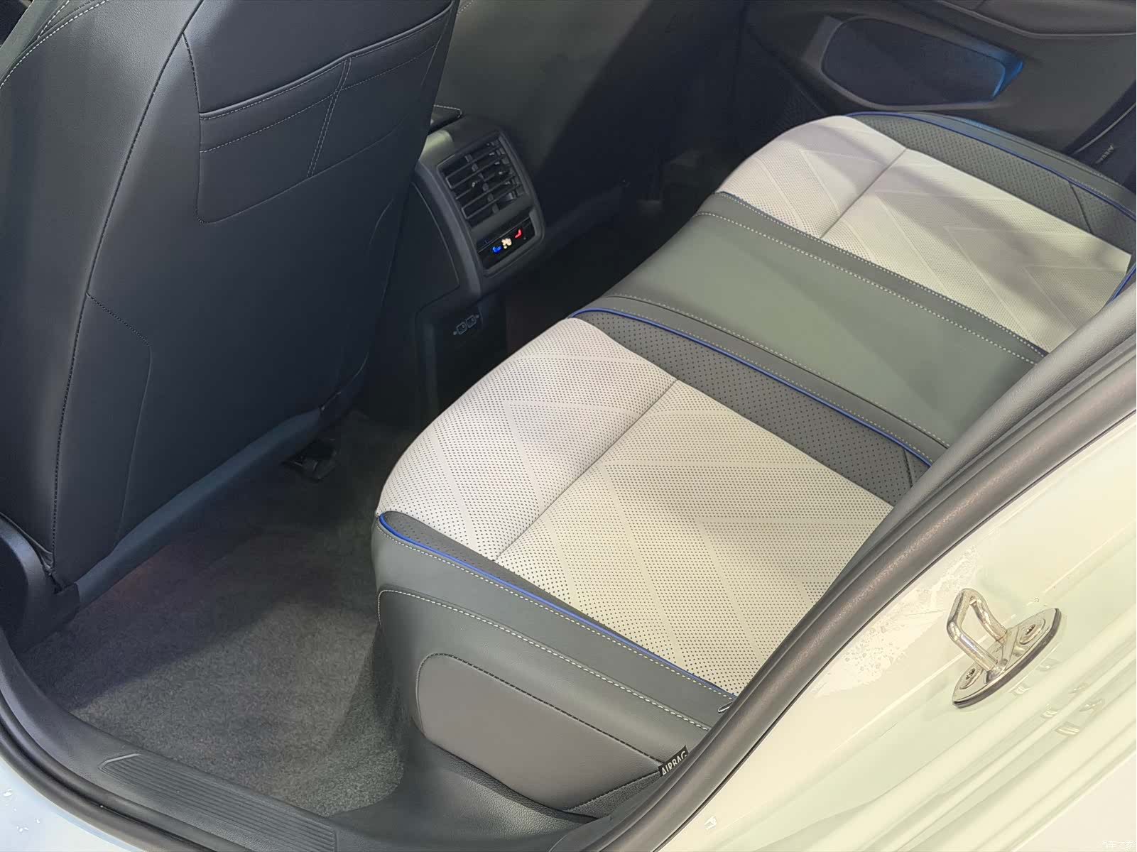 Volkswagen Golf, 2025 26