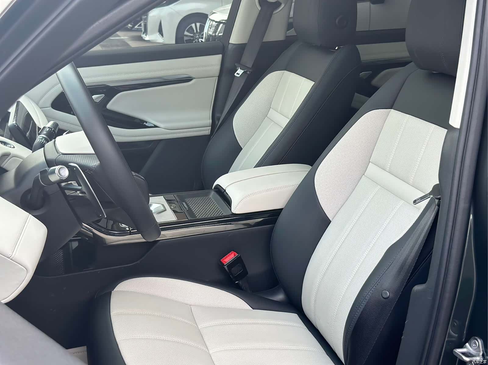 Land Rover Range Rover, 2023 11