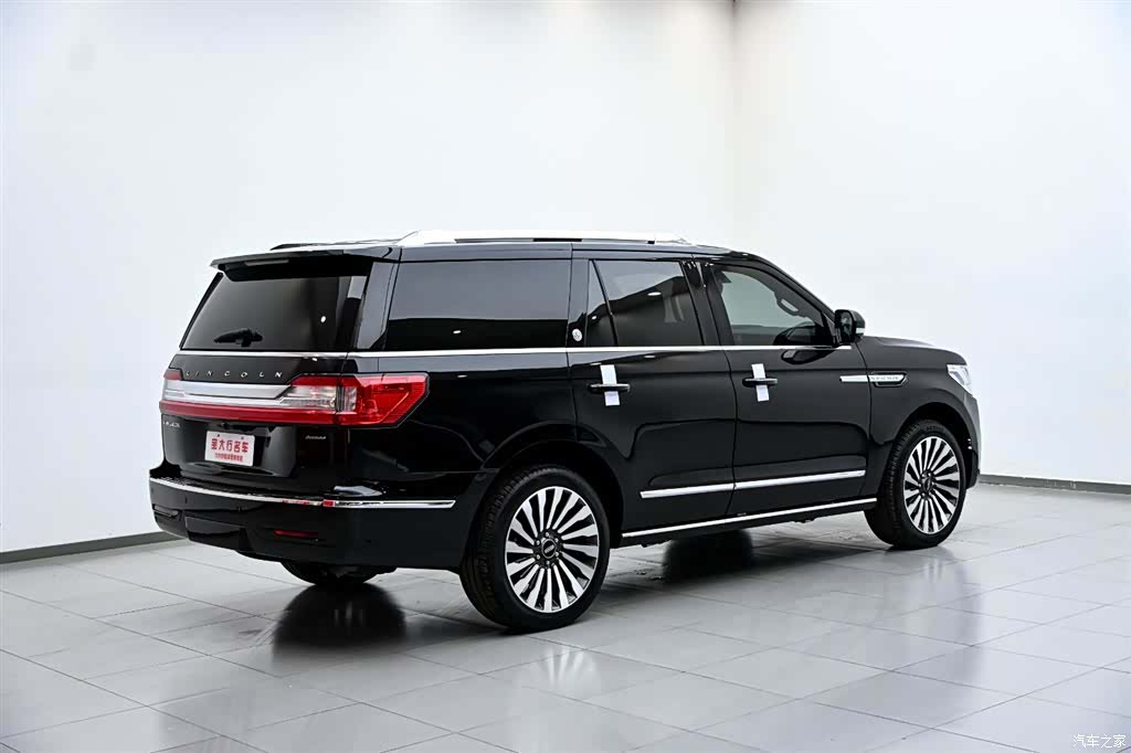 Lincoln Navigator, 2020 7