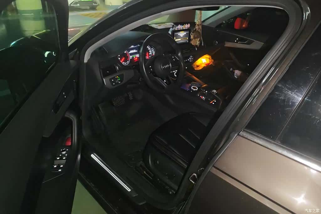 Audi A4L, 2018 7