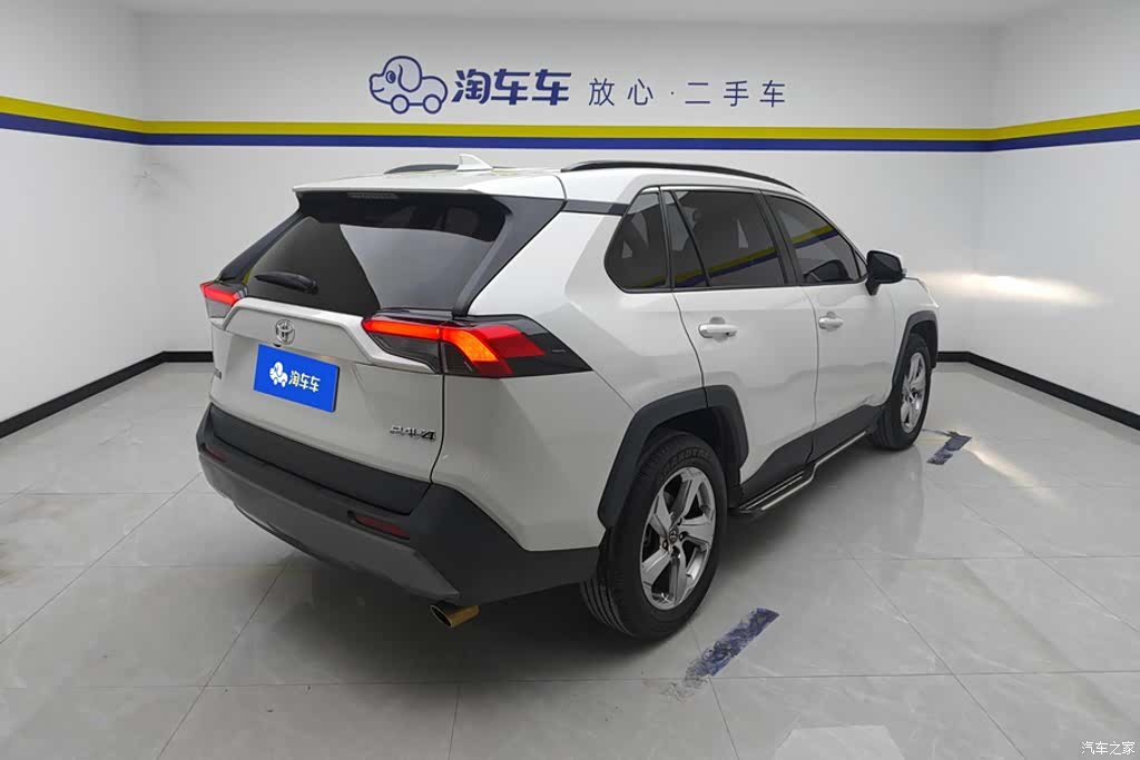 Toyota RAV4, 2020 3