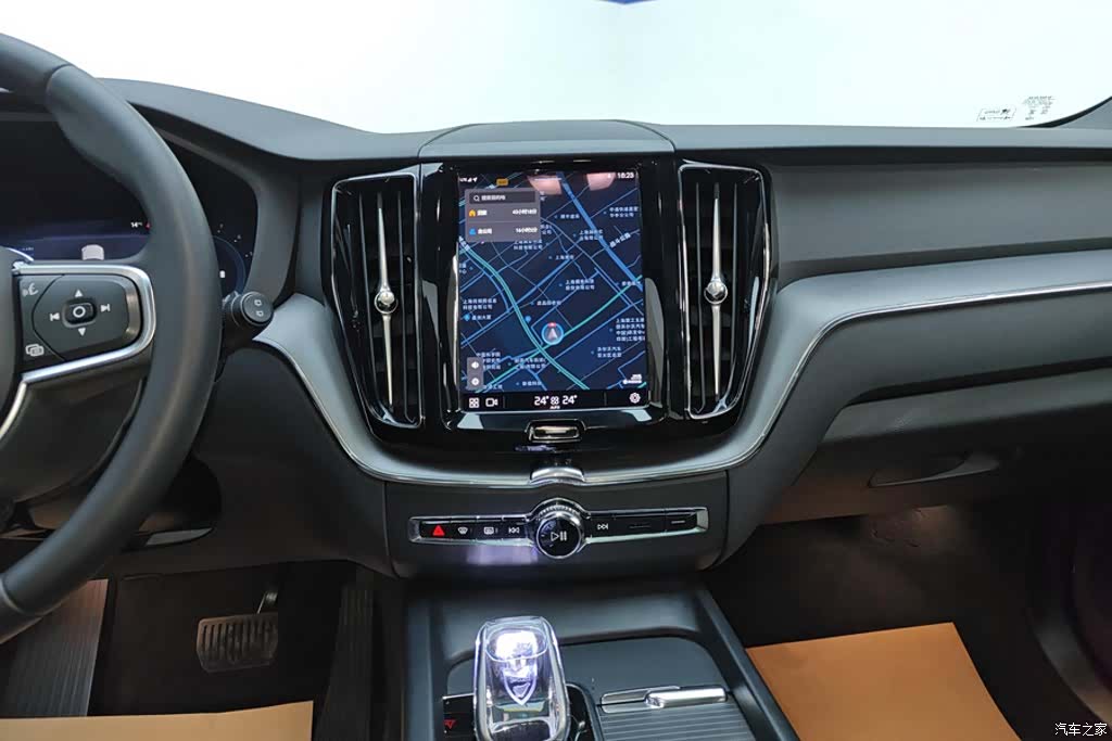 Volvo XC60, 2024 13