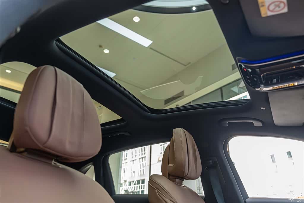 Mercedes-Benz E-Class, 2024 13