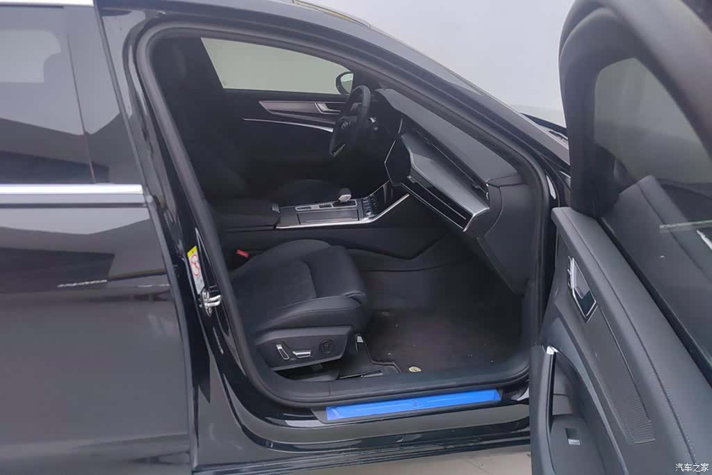 Audi A6L, 2025 8