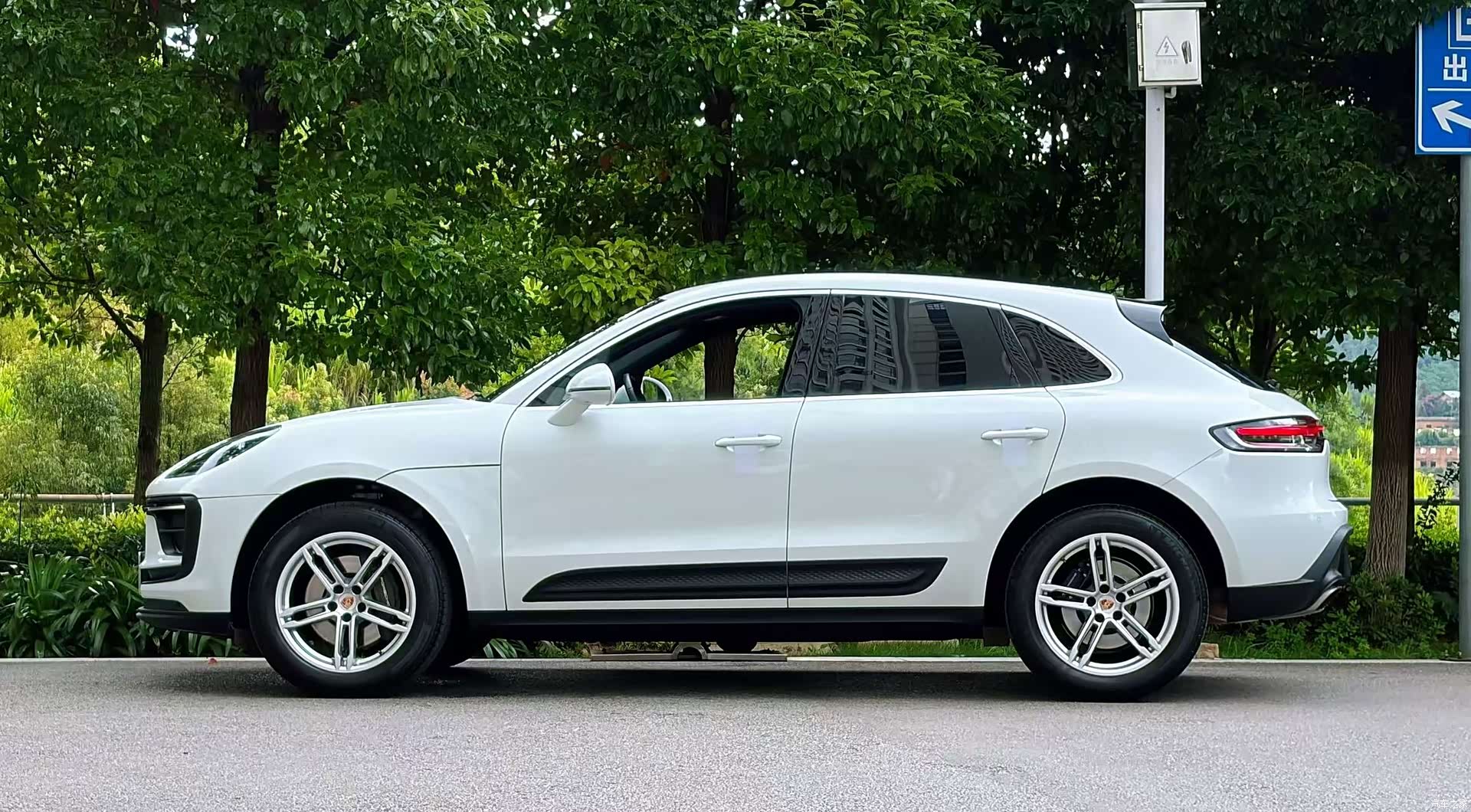Porsche Macan, 2025 2