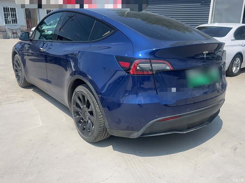 Tesla Model Y, 2021 все фото