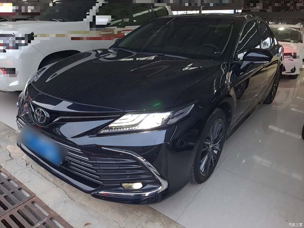 Toyota Camry, 2023 2