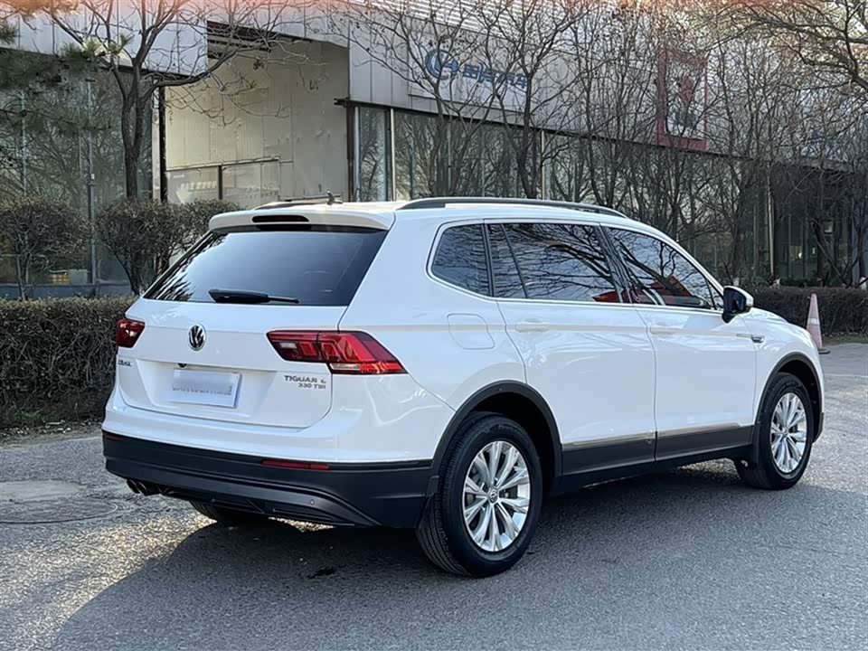 Volkswagen Tiguan L