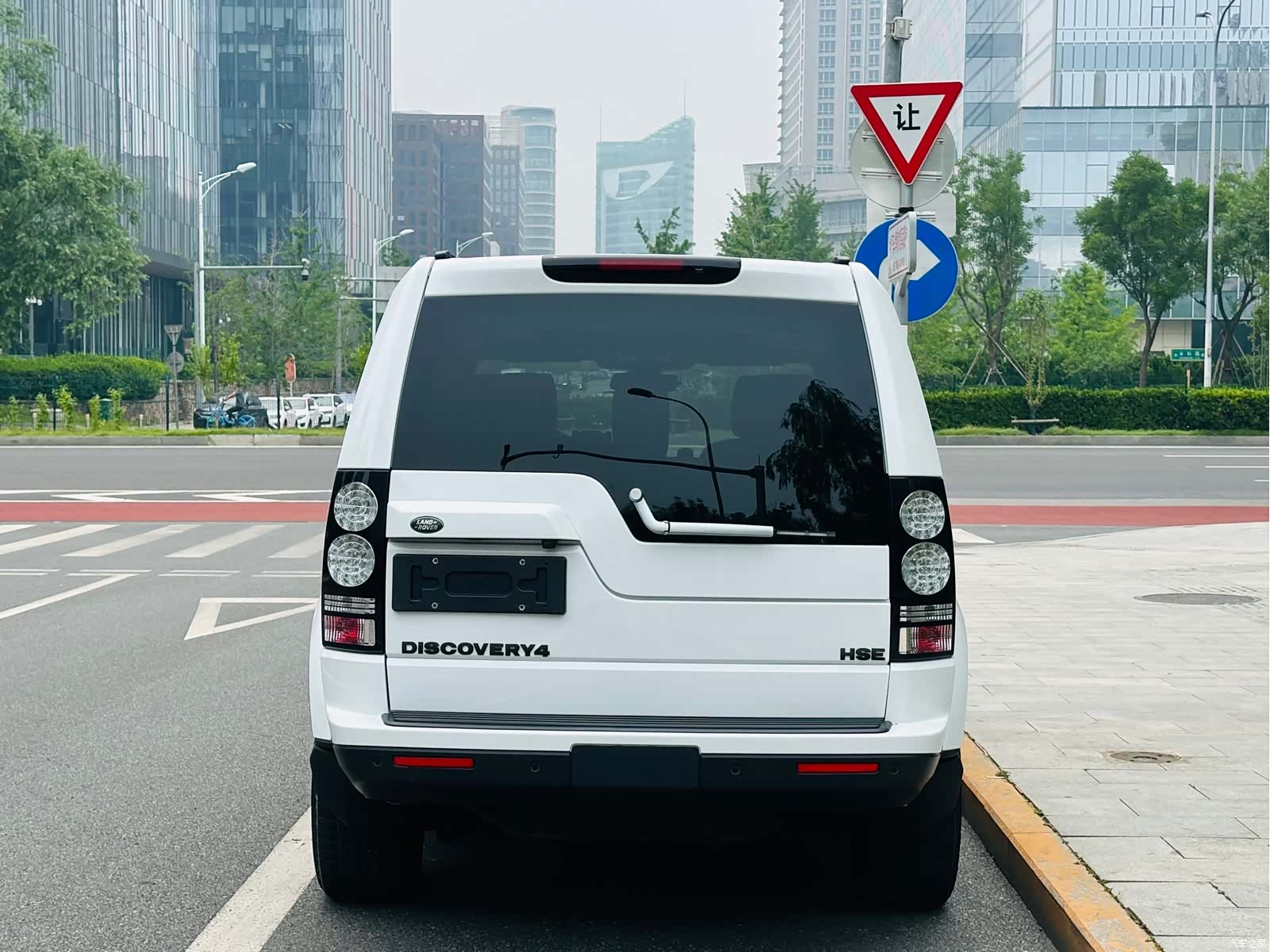 Land Rover Discovery, 2016 все фото