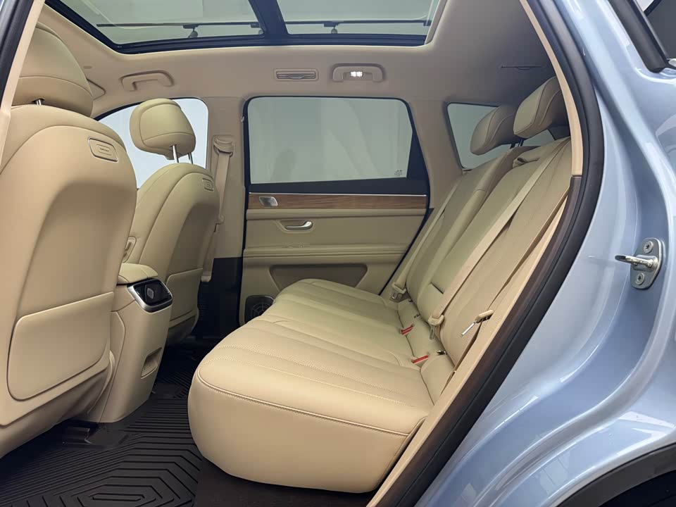 AITO Ask the world M7