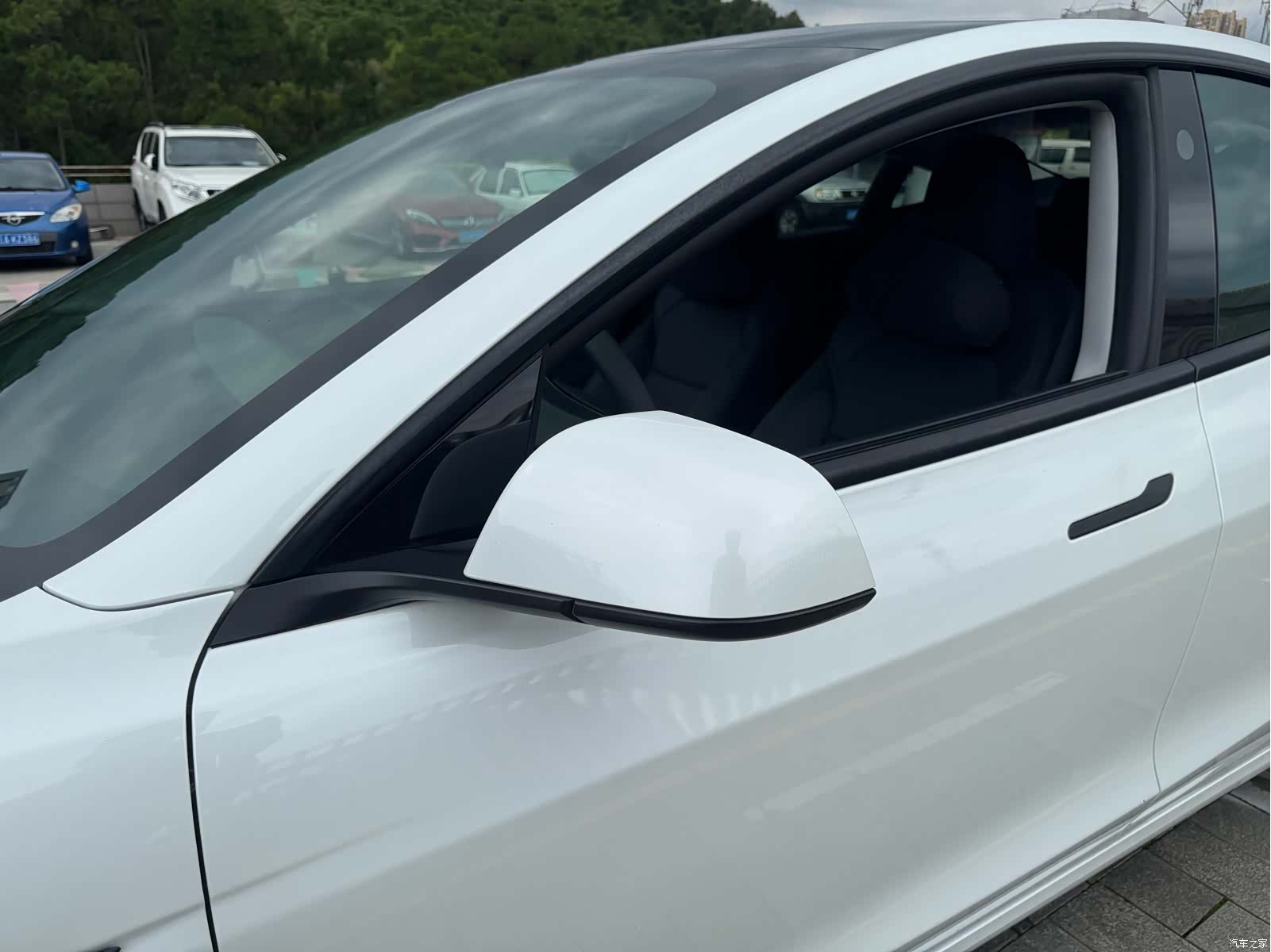 Tesla Model 3, 2025 8