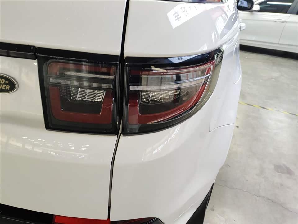 Land Rover Discover sports