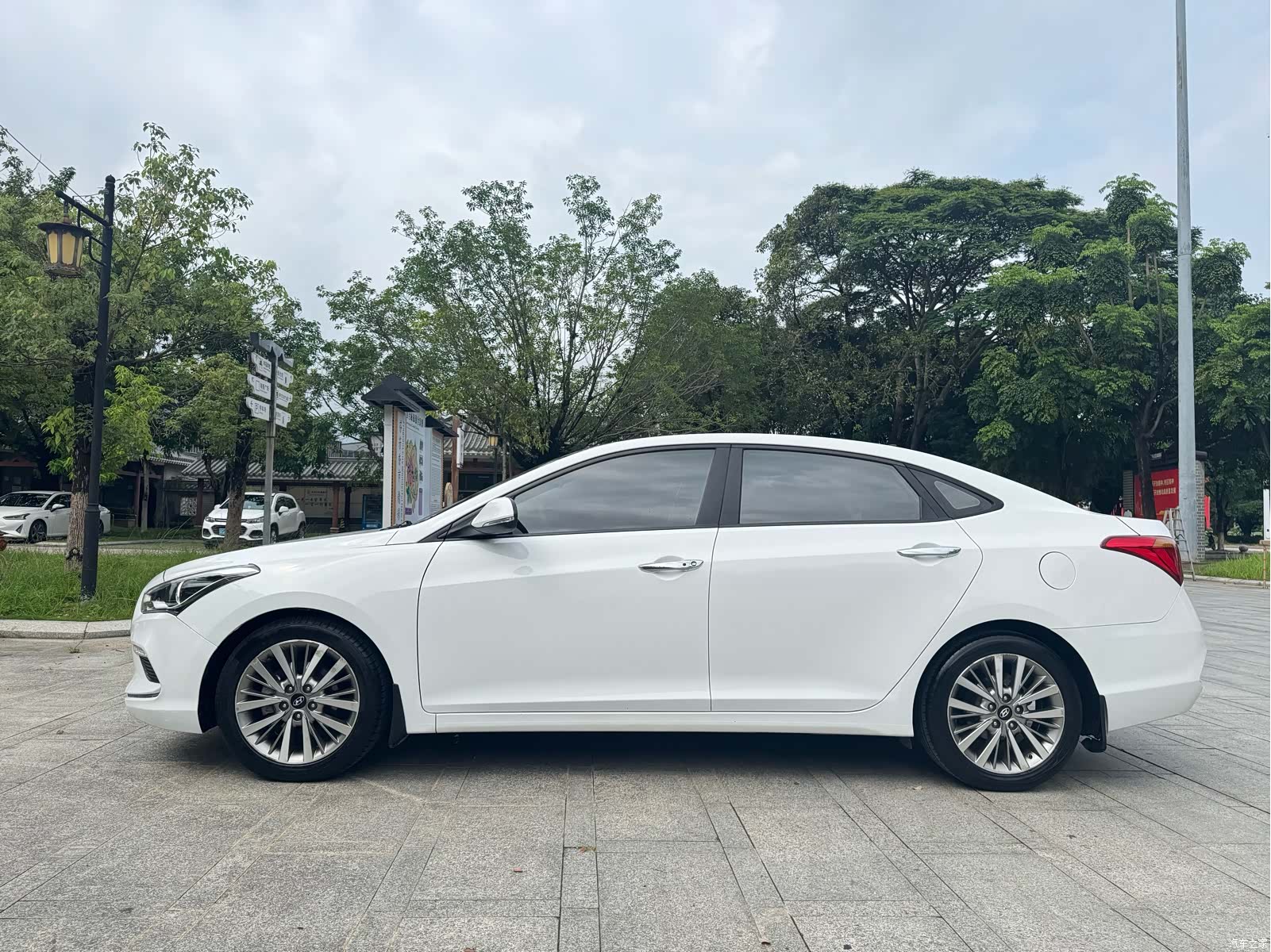 Hyundai GLS, 2017 4