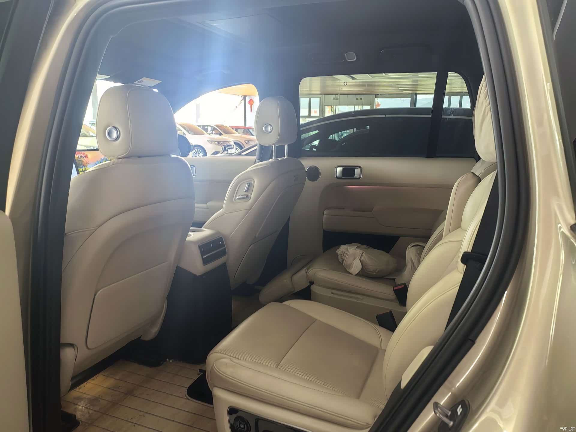 Li Auto L9, 2022 7