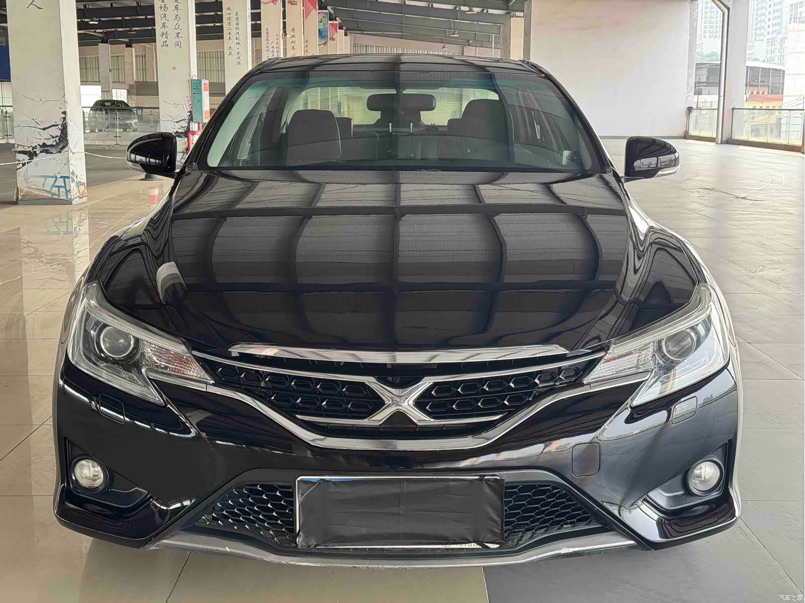 Toyota 2.5V, 2015 2