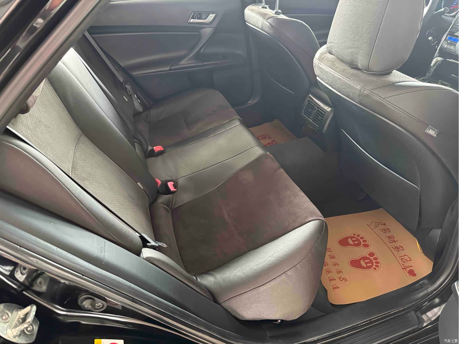 Toyota 2.5V, 2015 11
