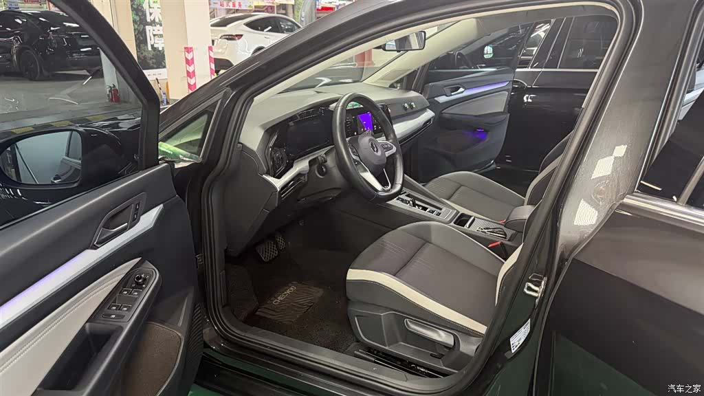 Volkswagen Golf, 2021 все фото