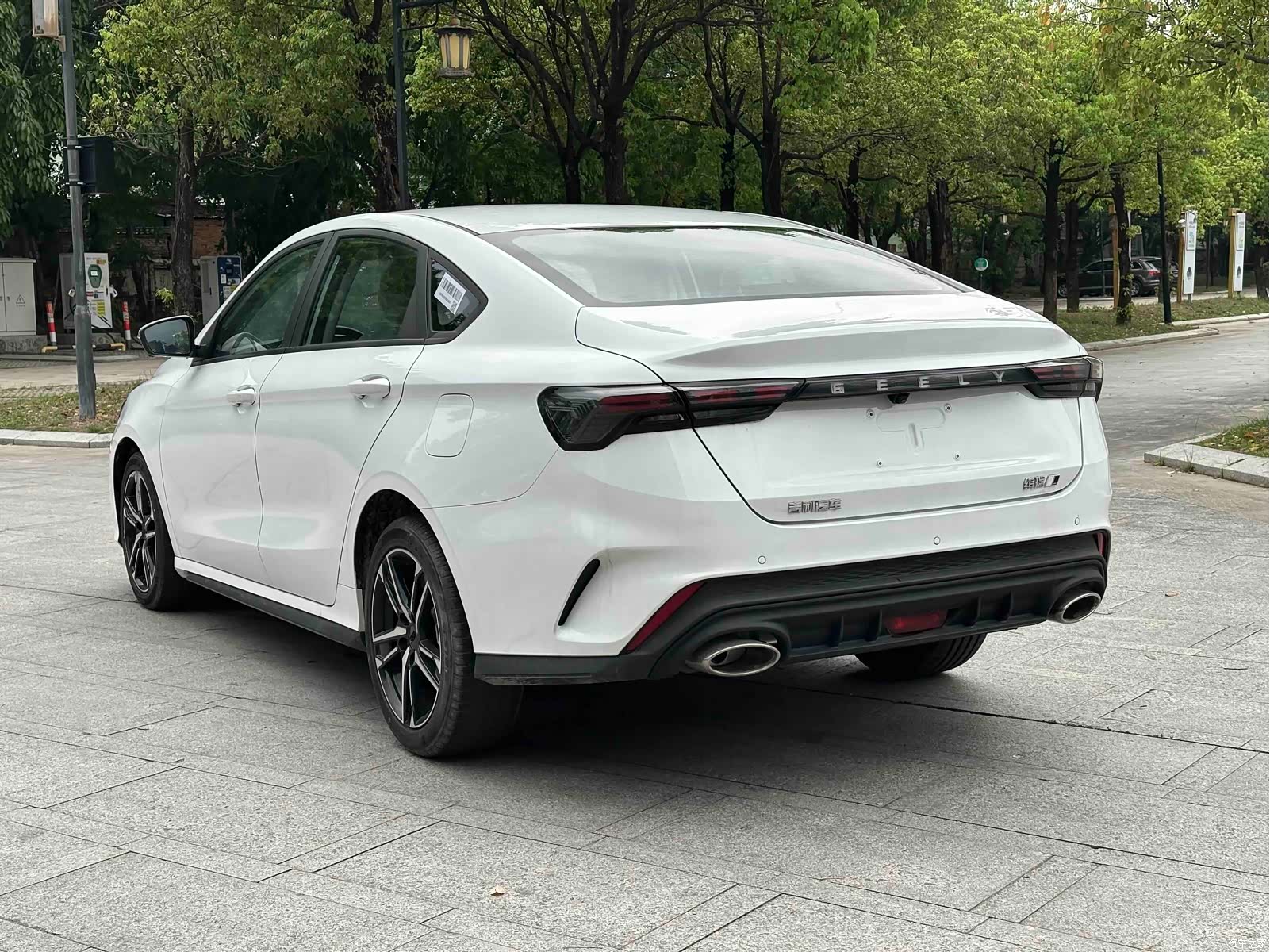 Geely Binray, 2026 11