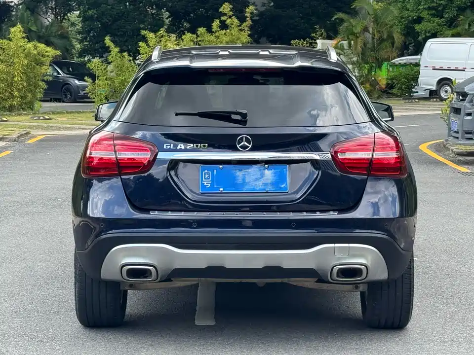Mercedes-Benz GLA