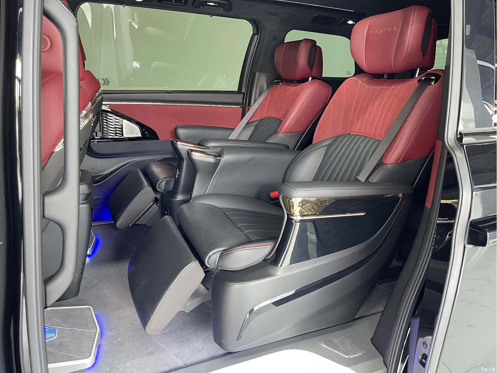 Trumpchi M8, 2024 11