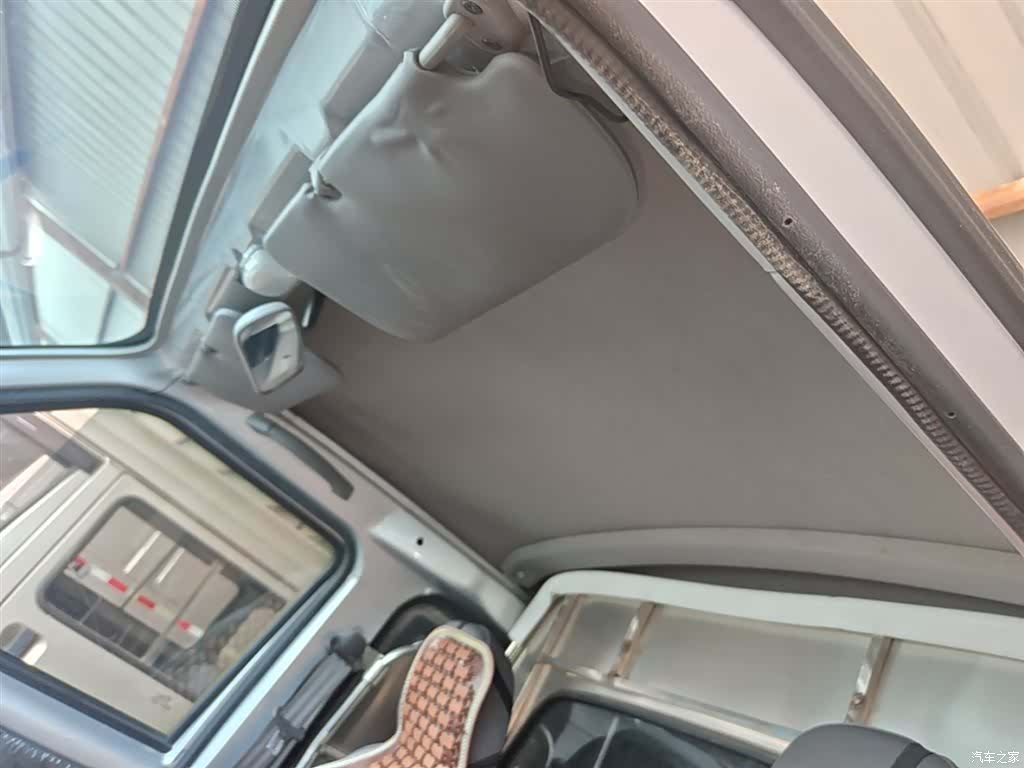 Wuling L3C, 2023 18